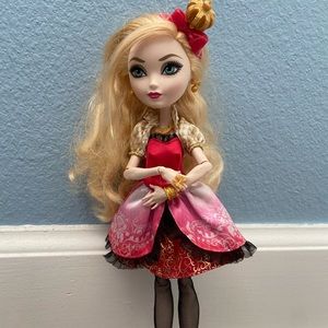 Apple White Ever After High Doll